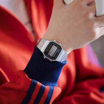 Casio Unisex-Uhr Digital mit Edelstahlarmband – A168WA